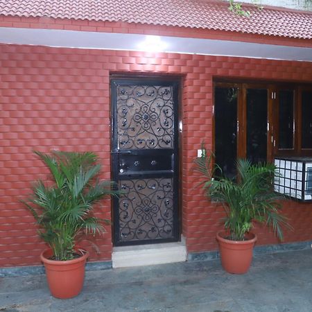 Divine India Service Apartment 3Bhk,B57 Sarita Vihar,Apollo نيودلهي المظهر الخارجي الصورة