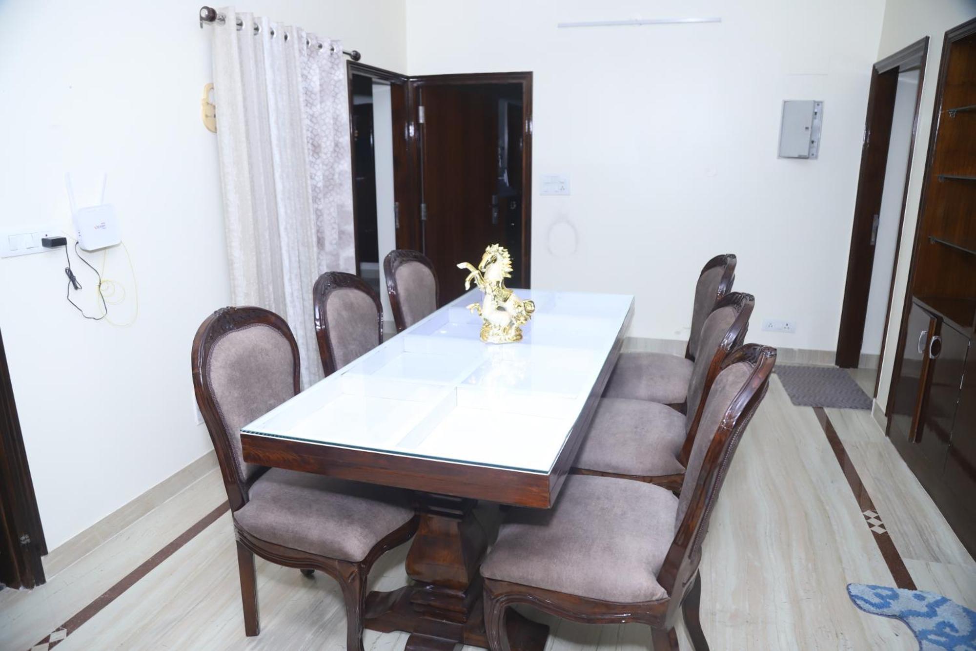 Divine India Service Apartment 3Bhk,B57 Sarita Vihar,Apollo نيودلهي المظهر الخارجي الصورة